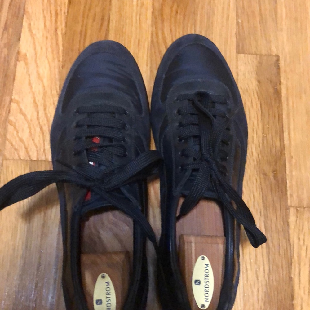 Prada shoes - Picture 2 of 4